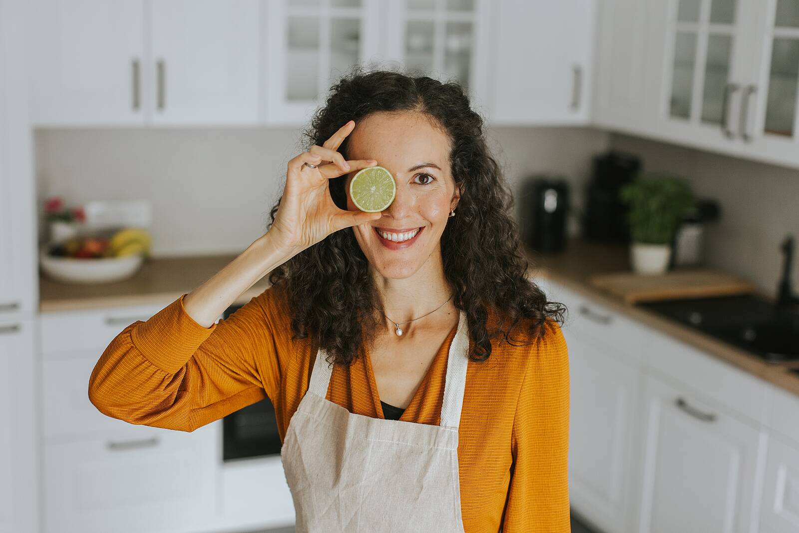 Gesunde Ernährung Dozentin Bettina Retzbach in ihrer Küche