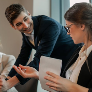 Öffnet die Seite 'Lust auf neue Aufgaben? Wir suchen Sie als Kursleitung!'